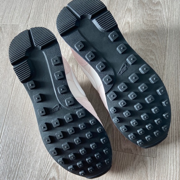 NEW NIKE INTERNATIONALIST RETRO SNEAKERS - SHOES - Picture 5 of 7